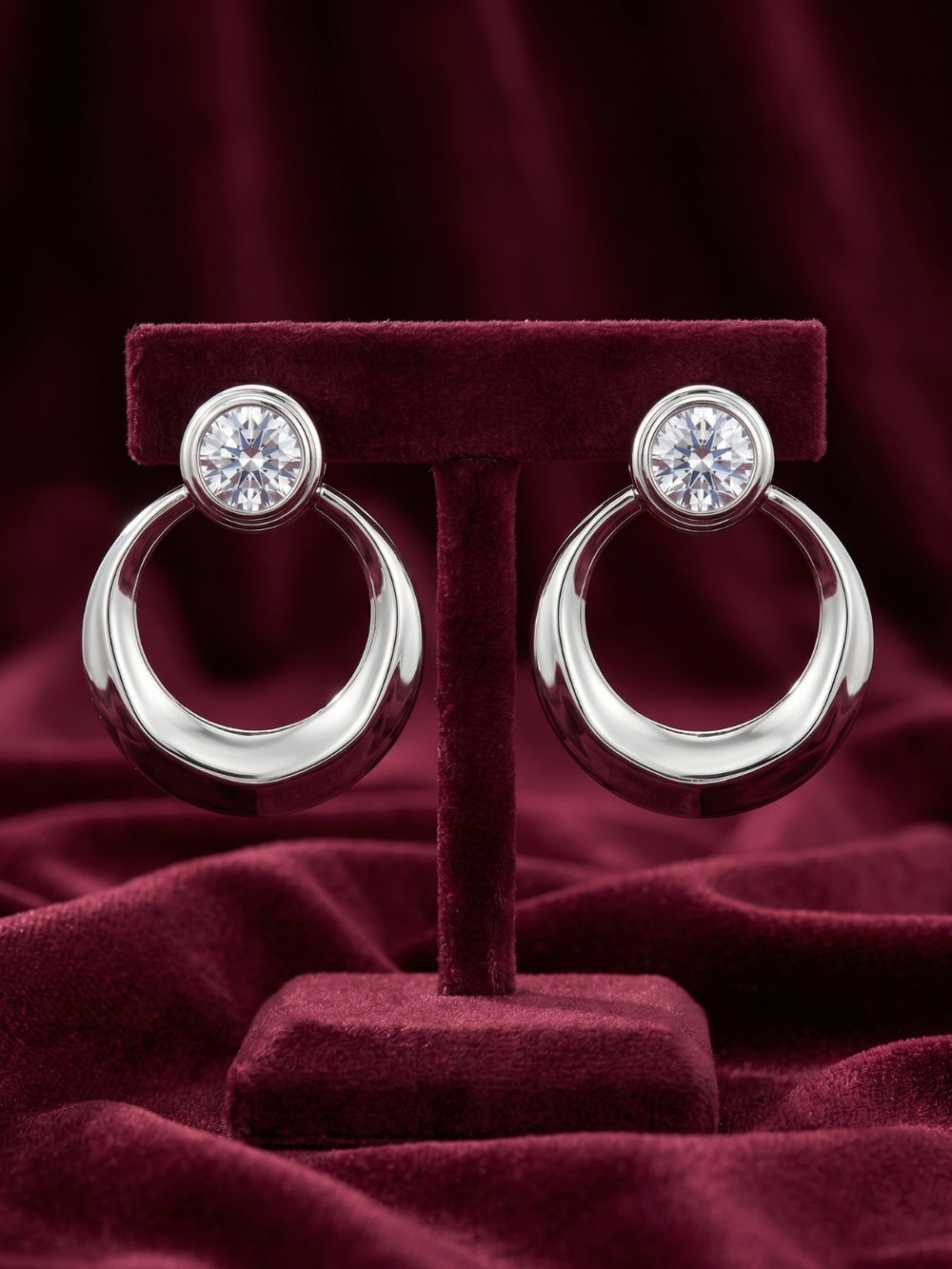 The Luna Solitaire Hoop