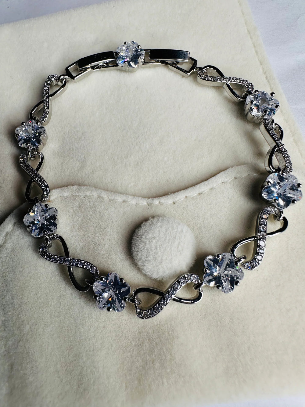 The Rhodium Infinity Floral Link