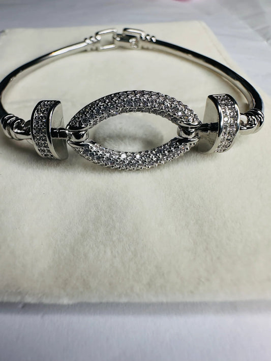 The Structured Oval Pave Cuff