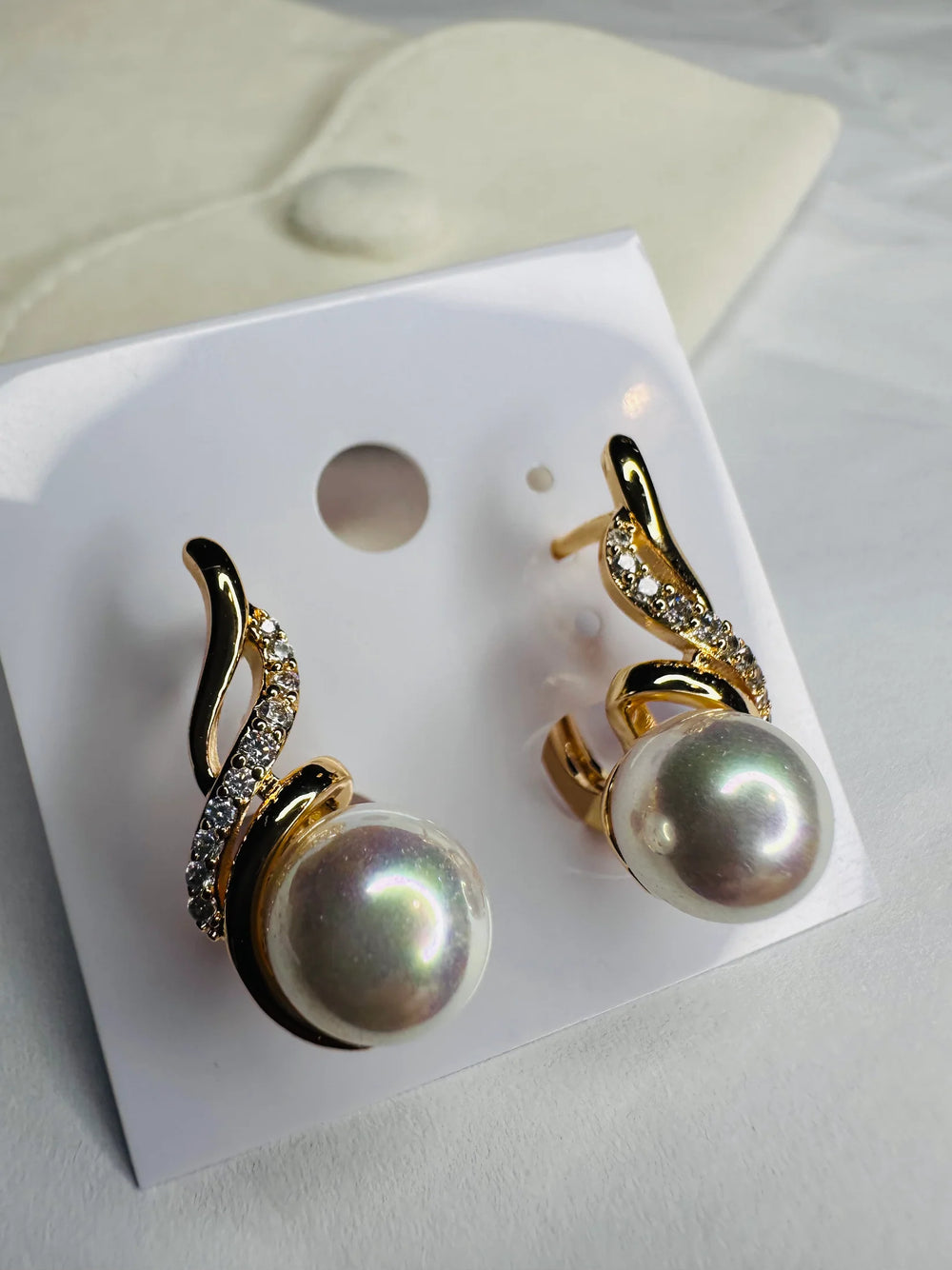 The Serenity Grey Pearl Drop
