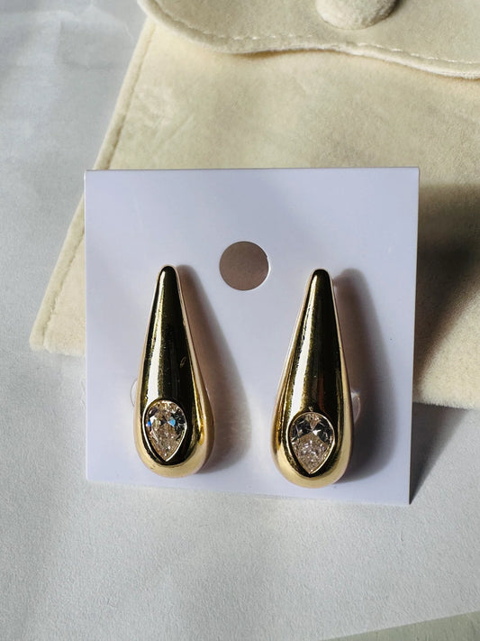The Golden Teardrop Solitaire