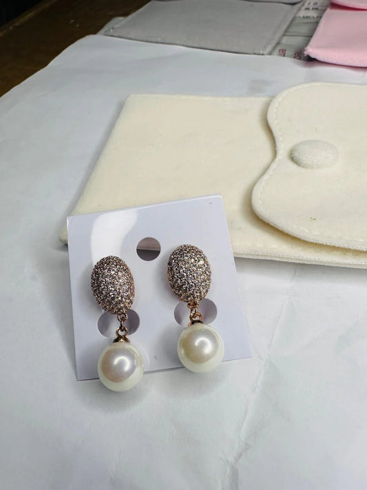 The Heritage Dome & Pearl Drop