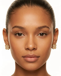 The Textured Clover Stud