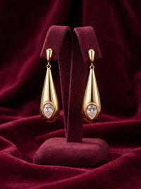 The Golden Teardrop Solitaire