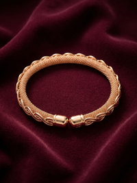 The Twisted Mesh Cuff