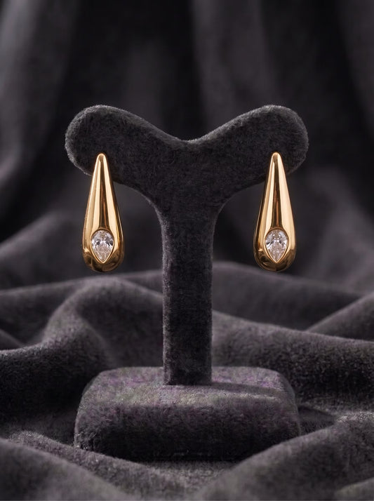The Golden Teardrop Solitaire